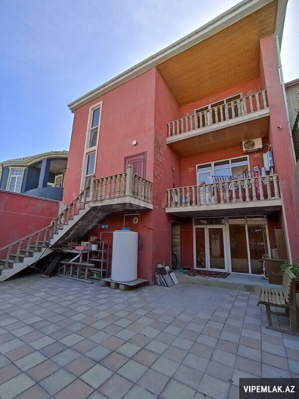 Suraxanı rayonunda 10 otaqlı Villa Satılır, 300 m² Suraxanı rayonunda 10 otaqlı Villa Satılır, 300 m²