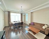 Binəqədi rayonu , 8-ci mikrorayon qəs., 3 otaq
