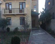 Nizami rayonu , 8-ci kilometr qəs., 5 otaq