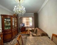 Binəqədi rayonu , 8-ci mikrorayon qəs., 5 otaq