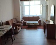 Nizami rayonu , 8-ci kilometr qəs., 3 otaq