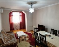 Nizami rayonu , 8-ci kilometr qəs., 4 otaq