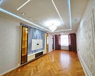 Nizami rayonu , 8-ci kilometr qəs., 3 otaq