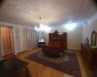 Nizami rayonu , 8-ci kilometr qəs., 4 otaq