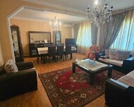 Binəqədi rayonu , 8-ci mikrorayon qəs., 5 otaq