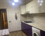 Nizami rayonu , 8-ci kilometr qəs., 3 otaq