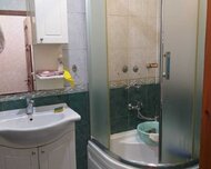 Xırdalan ş., Köhnə tikili , 3 otaq