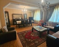 Binəqədi rayonu , 8-ci mikrorayon qəs., 5 otaq