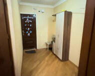 Nizami rayonu , 8-ci kilometr qəs., 5 otaq