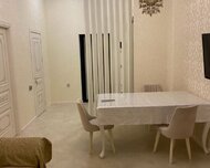 Binəqədi rayonu , 8-ci mikrorayon qəs., 3 otaq