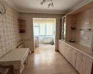 Nizami rayonu , 8-ci kilometr qəs., 4 otaq