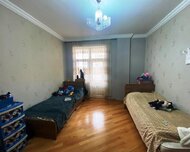 Nizami rayonu , 8-ci kilometr qəs., 3 otaq