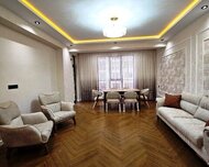 Nizami rayonu , 8-ci kilometr qəs., 4 otaq