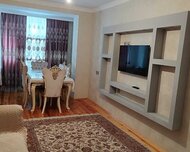 Xırdalan ş., Köhnə tikili , 4 otaq