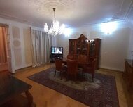 Nizami rayonu , 8-ci kilometr qəs., 4 otaq