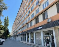 Binəqədi rayonu , 8-ci mikrorayon qəs., 5 otaq