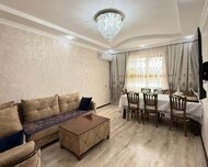 Nizami rayonu , 8-ci kilometr qəs., 5 otaq