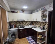 Nizami rayonu , 8-ci kilometr qəs., 3 otaq