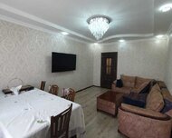 Nizami rayonu , 8-ci kilometr qəs., 5 otaq