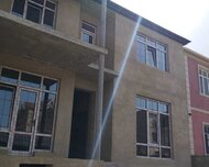 Suraxanı rayonu , Qaraçuxur qəs., 5 otaq