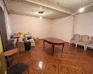 Nizami rayonu , 8-ci kilometr qəs., 5 otaq