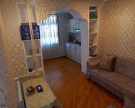 Nizami rayonu , 8-ci kilometr qəs., 3 otaq