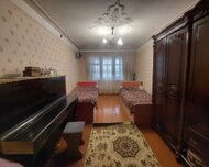 Nizami rayonu , 8-ci kilometr qəs., 4 otaq