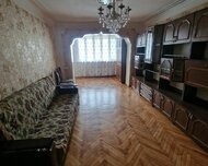 Xırdalan ş., Köhnə tikili , 3 otaq