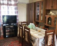 Şəki ş., Köhnə tikili , 1 otaq
