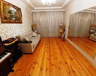 Nizami rayonu , 8-ci kilometr qəs., 3 otaq