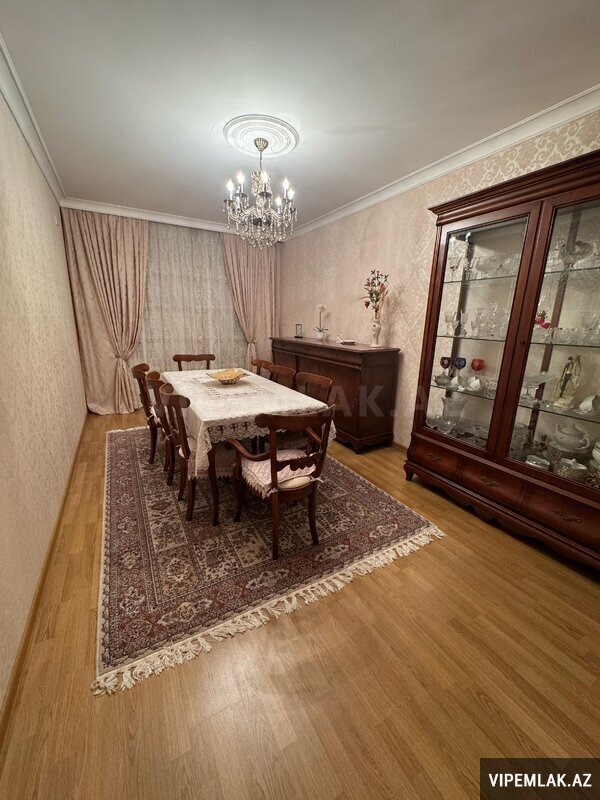 Xətai rayonunda 4 otaqlı Köhnə tikili Satılır, 100 m² Xətai rayonunda 4 otaqlı Köhnə tikili Satılır, 100 m²