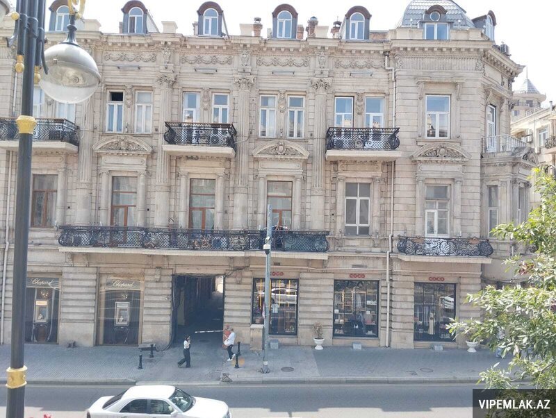 Nəsimi rayonunda 3 otaqlı Köhnə tikili Satılır, 180 m² Nəsimi rayonunda 3 otaqlı Köhnə tikili Satılır, 180 m²