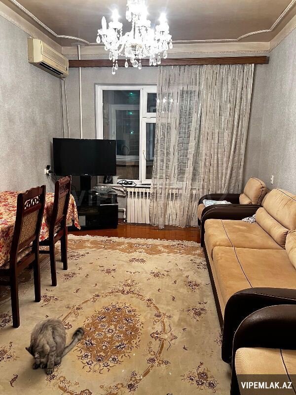 Binəqədi rayonunda 4 otaqlı Köhnə tikili Satılır, 100 m² Binəqədi rayonunda 4 otaqlı Köhnə tikili Satılır, 100 m²