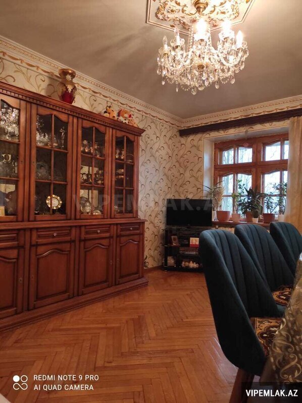 Nizami rayonunda 3 otaqlı Köhnə tikili Satılır, 80 m² Nizami rayonunda 3 otaqlı Köhnə tikili Satılır, 80 m²