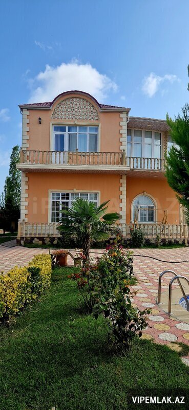 Xudat şəhərində 8 otaqlı Həyət evi / Villa Satılır, 500 m² Xudat şəhərində 8 otaqlı Həyət evi / Villa Satılır, 500 m²