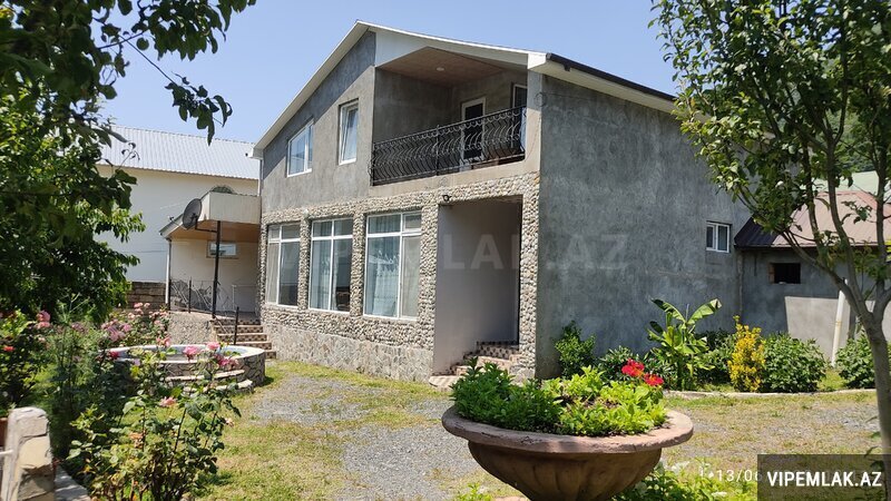 Qax şəhərində 5 otaqlı Həyət evi / Villa Kirayə verilir, 160 m² Qax şəhərində 5 otaqlı Həyət evi / Villa Kirayə verilir, 160 m²