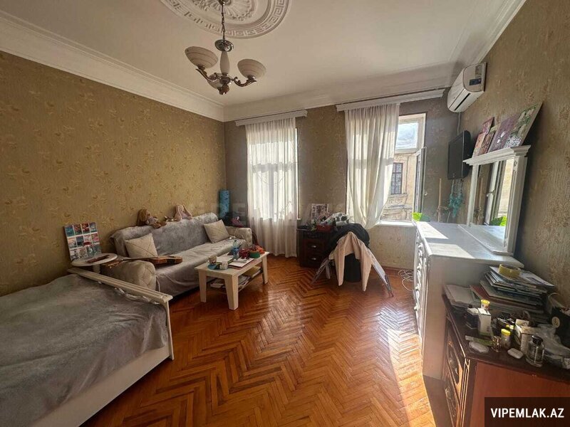 Səbail rayonunda 1 otaqlı Köhnə tikili Kirayə verilir, 45 m² Səbail rayonunda 1 otaqlı Köhnə tikili Kirayə verilir, 45 m²