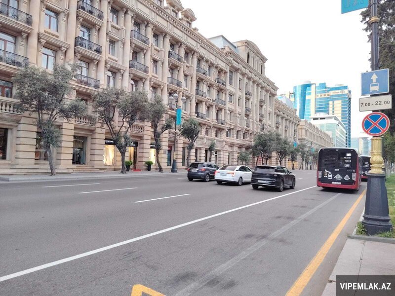 Səbail rayonunda 4 otaqlı Köhnə tikili Satılır, 175 m² Səbail rayonunda 4 otaqlı Köhnə tikili Satılır, 175 m²