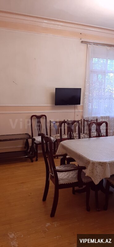 Gəncə şəhərində 3 otaqlı Köhnə tikili Kirayə verilir, 80 m² Gəncə şəhərində 3 otaqlı Köhnə tikili Kirayə verilir, 80 m²