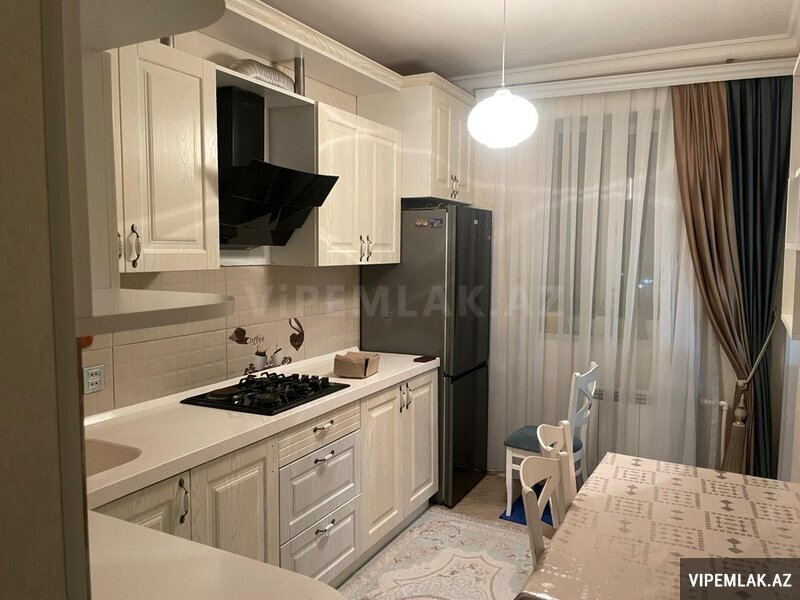 Sumqayıt şəhərində 3 otaqlı Köhnə tikili Kirayə verilir, 93 m² Sumqayıt şəhərində 3 otaqlı Köhnə tikili Kirayə verilir, 93 m²