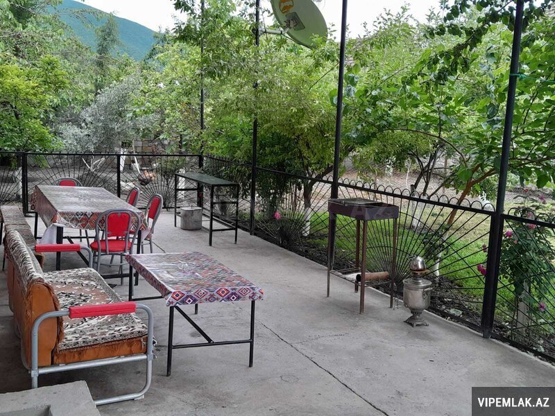 Şəki şəhərində 3 otaqlı Həyət evi / Villa Kirayə verilir, 120 m² Şəki şəhərində 3 otaqlı Həyət evi / Villa Kirayə verilir, 120 m²