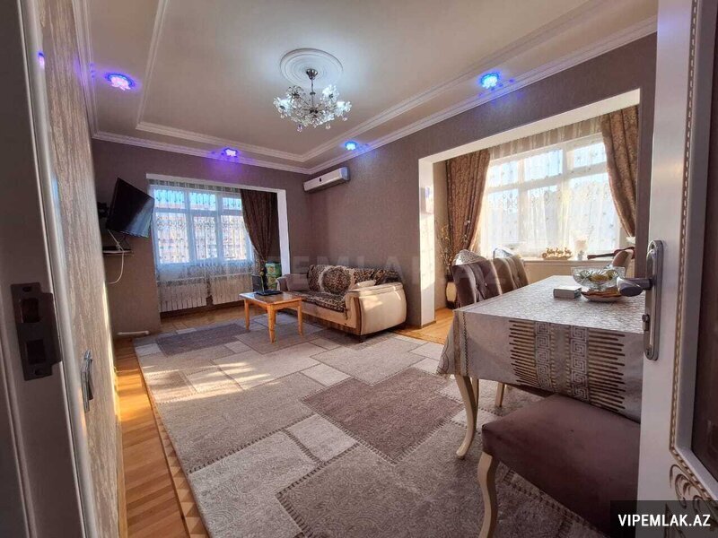 Binəqədi rayonunda 2 otaqlı Köhnə tikili Satılır, 60 m² Binəqədi rayonunda 2 otaqlı Köhnə tikili Satılır, 60 m²