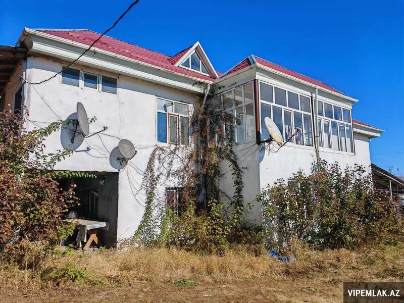 Gədəbəy şəhərində 8 otaqlı Həyət evi / Villa Satılır, 220 m² Gədəbəy şəhərində 8 otaqlı Həyət evi / Villa Satılır, 220 m²