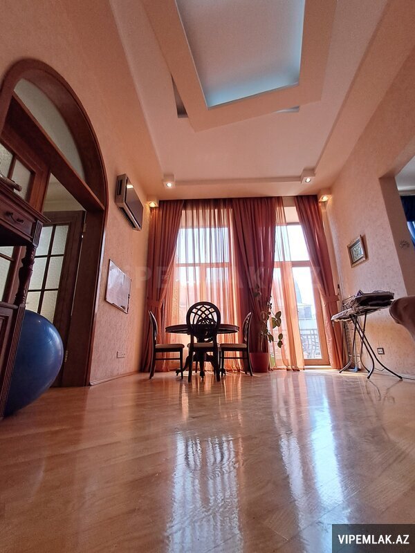 Səbail rayonunda 5 otaqlı Köhnə tikili Kirayə verilir, 160 m² Səbail rayonunda 5 otaqlı Köhnə tikili Kirayə verilir, 160 m²