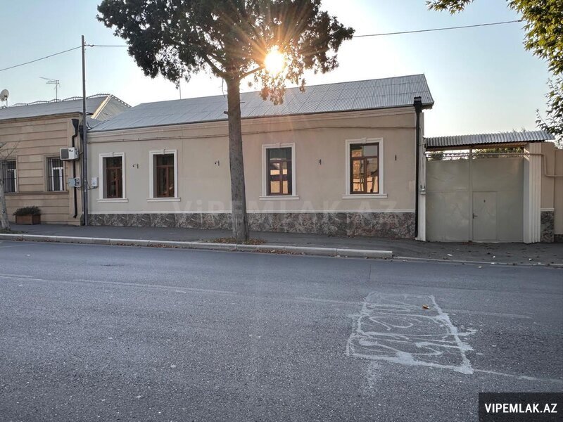 Gəncə şəhərində 4 otaqlı Həyət evi / Villa Satılır, 200 m² Gəncə şəhərində 4 otaqlı Həyət evi / Villa Satılır, 200 m²