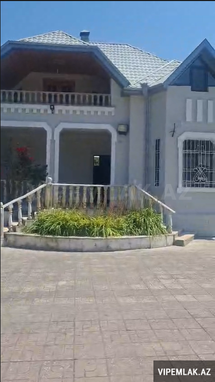 Quba şəhərində 4 otaqlı Həyət evi / Villa Kirayə verilir, 200 m² Quba şəhərində 4 otaqlı Həyət evi / Villa Kirayə verilir, 200 m²