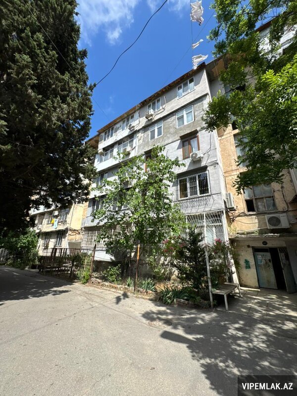 Nəsimi rayonunda 4 otaqlı Köhnə tikili Satılır, 115 m² Nəsimi rayonunda 4 otaqlı Köhnə tikili Satılır, 115 m²
