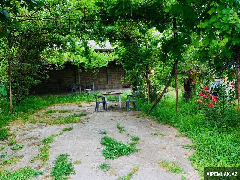 Quba şəhərində 6 otaqlı Həyət evi / Villa Satılır, 1800 m² Quba şəhərində 6 otaqlı Həyət evi / Villa Satılır, 1800 m²