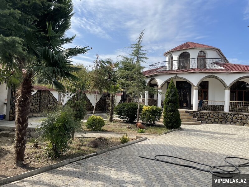 Xudat şəhərində 7 otaqlı Həyət evi / Villa Satılır, 208 m² Xudat şəhərində 7 otaqlı Həyət evi / Villa Satılır, 208 m²