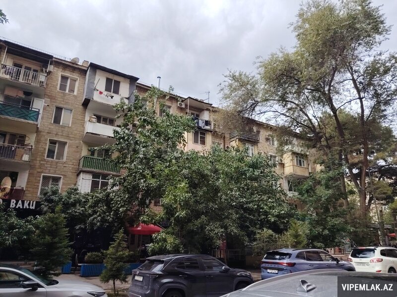 Yasamal rayonunda 3 otaqlı Köhnə tikili Satılır, 75 m² Yasamal rayonunda 3 otaqlı Köhnə tikili Satılır, 75 m²